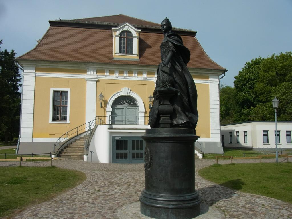 Pension Schlosswache-Zerbst Exterior photo